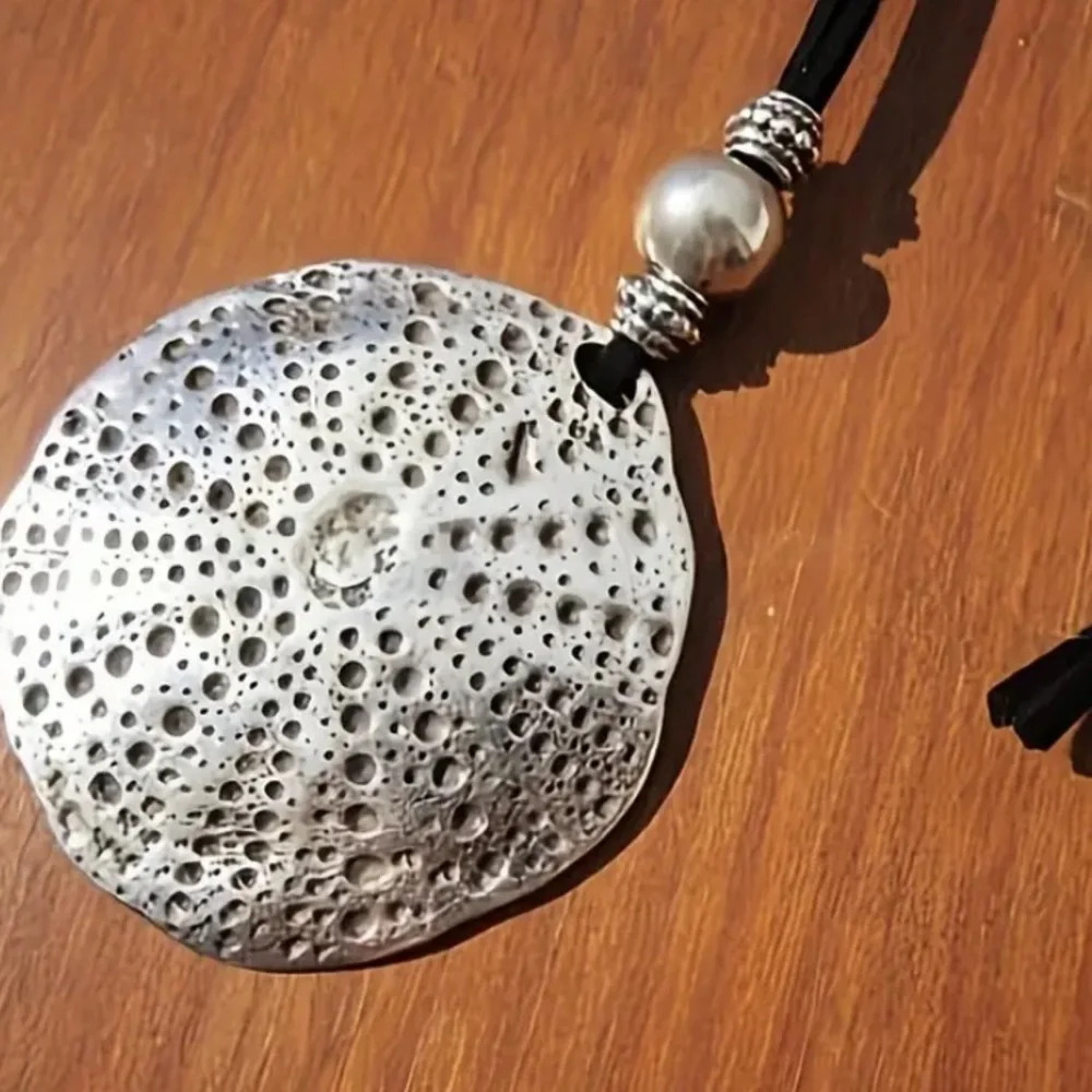 Silver Shell Boho Tribal Necklace - Picture 4 of 5